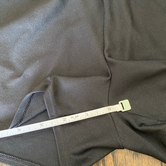 Under Armour Heatgear Shorts - Picture 12 of 12